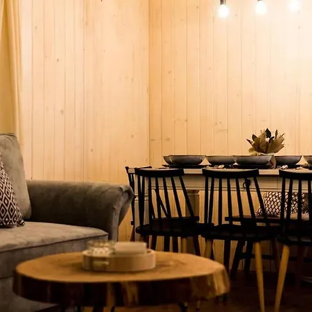 Sosnowy Strumyk Nyaraló *